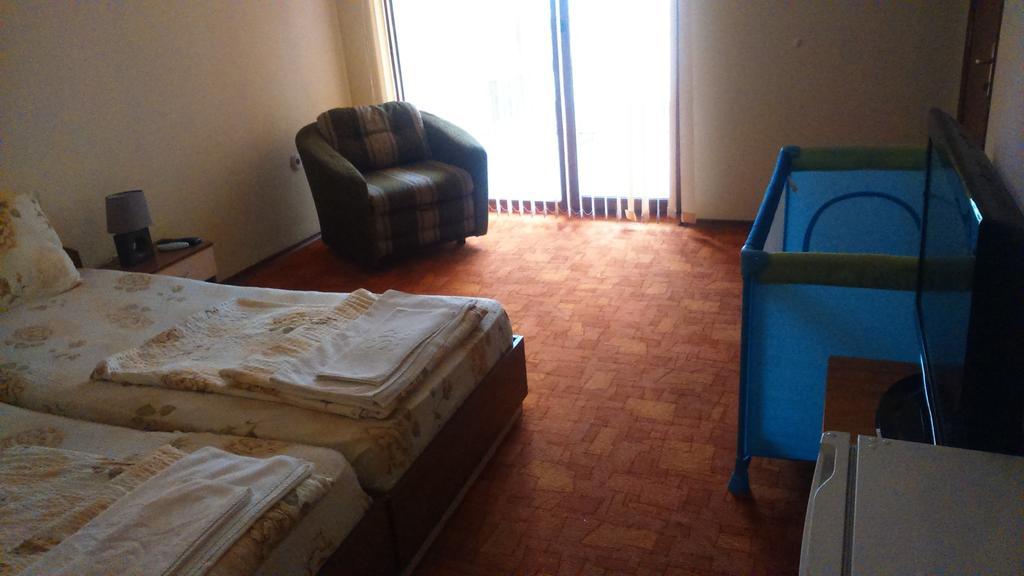 Guest House Pri Valyo Πριμόρσκο Εξωτερικό φωτογραφία