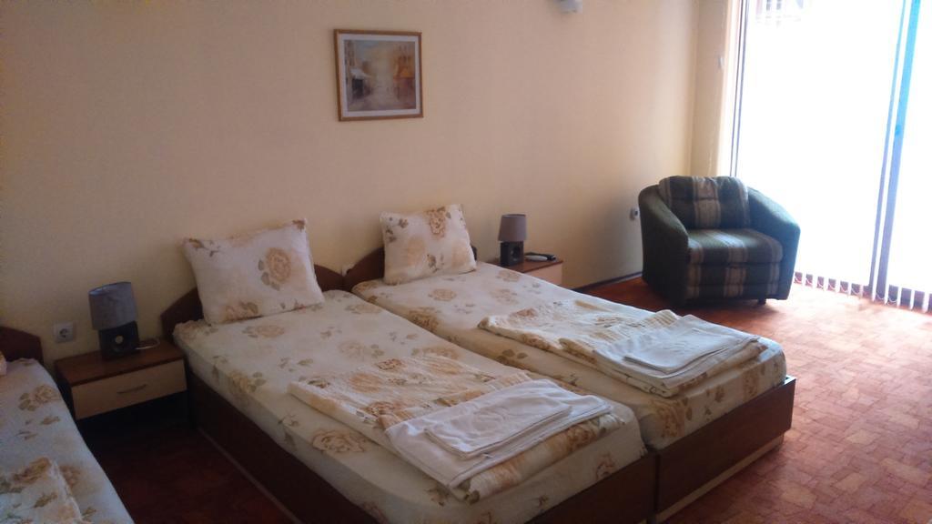 Guest House Pri Valyo Πριμόρσκο Εξωτερικό φωτογραφία